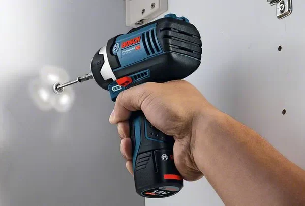 Aku udarni odvijač Bosch GDR 06019A6901 12V-105 105mm