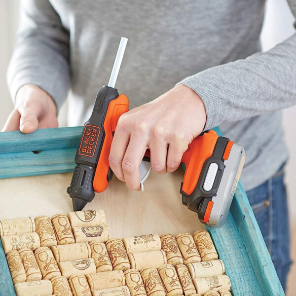 Aku pištolj za vruće lijepljenje Black+Decker BDCGG12N 12V