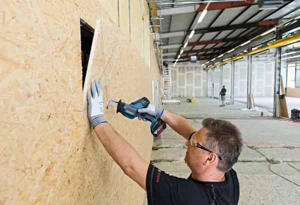 Aku recipročna pila - lisičiji rep Bosch GSA 18V-LI C 06016A5001 200mm u koferu