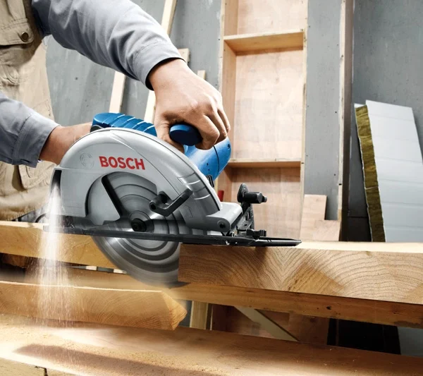 Električna ručna kružna pila - cirkular Bosch GKS 235 TURBO 06015A2001 2050W 235mm