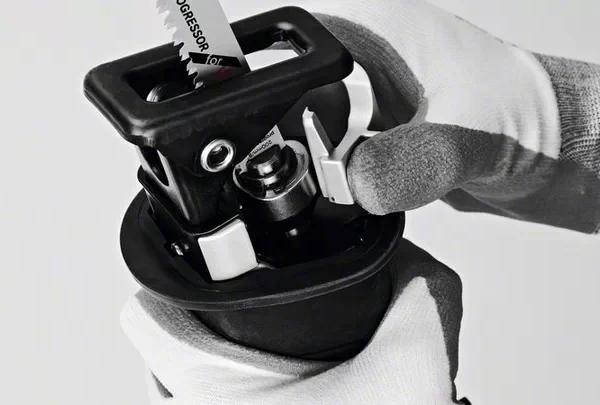 Aku recipročna pila - lisičiji rep Bosch GSA 18V-32 06016A8106 230mm sa 2 baterije 5.0Ah i brzim punjačem u koferu