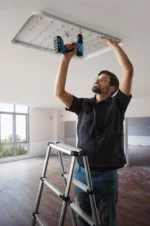 Aku bušilica-odvijač Bosch GSR 06019K3000 185-LI 18V sa 2 baterije 2.0Ah i brzim punjačem u koferu