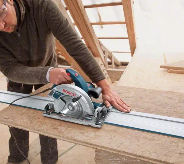 Električna ručna kružna pila - cirkular Bosch GKS 65 GCE 0601668901 1800W u koferu