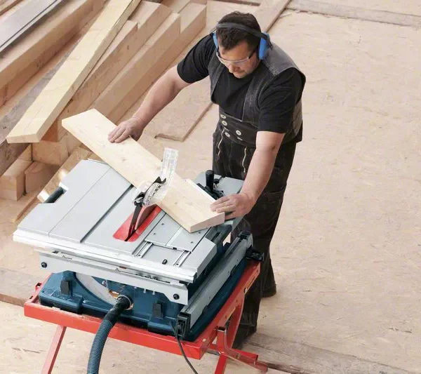 Električna stolna kružna pila - cirkular Bosch GTS 10 XC 0601B30400 2100W