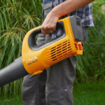 Aku puhač-duvač lišća Stiga SAB 100 AE Kit 280W 20V sa baterijom 4.0Ah i punjačem