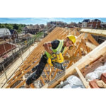 Aku pištolj za eksere - čavle DeWalt 18V XR sa dvije baterije 5Ah i punjačem u koferu DCN692P2