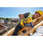 Aku pištolj za eksere - čavle DeWalt 18V XR sa dvije baterije 5Ah i punjačem u koferu DCN692P2