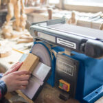 Električna stolna tračna brusilica Scheppach BTS900 370W sa priborom