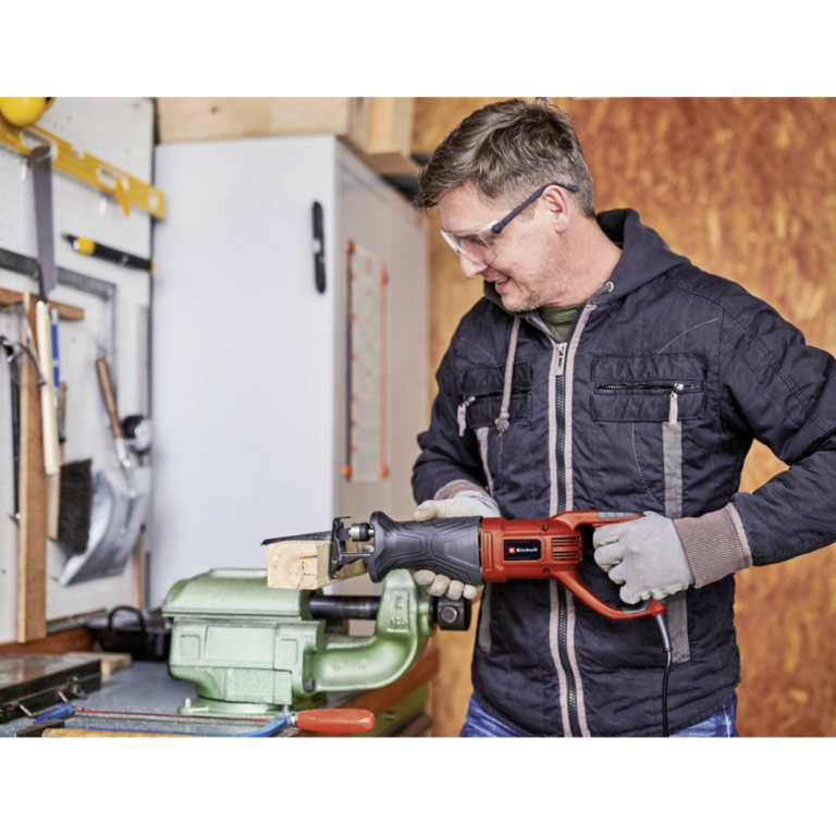 Električna recipročna pila – lisičiji rep Einhell TC-AP 690 E 4326161 690W