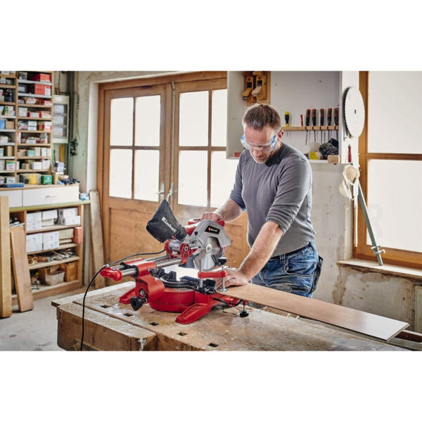 Električna potezno-nagibna pila – štucer Einhell TC-SM 216 4300380 1600W 216mm