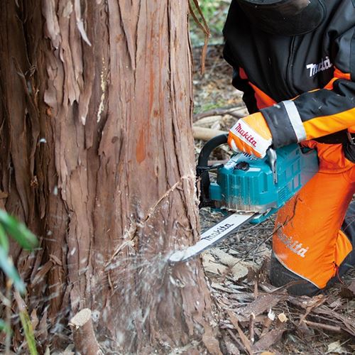 Aku pila - motorka za drvo Makita UC015GT101 40V 35cm 2.2KS sa baterijom 5.0Ah i punjačem