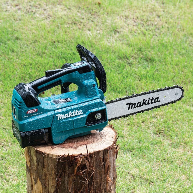 Aku pila - motorka za drvo Makita UC003GZ 40V 30cm 1.9KS