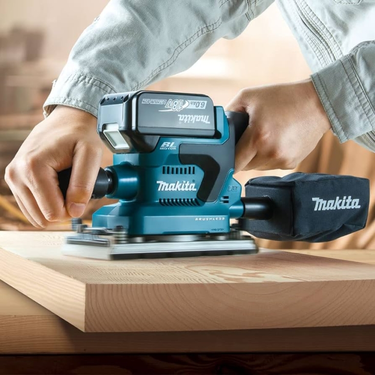 Aku vibraciona brusilica - šlajfarica Makita DBO380Z 18V