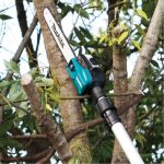 Teleskopska aku pila - motorka za drvo Makita UA004GZ 40V 30cm 2KS