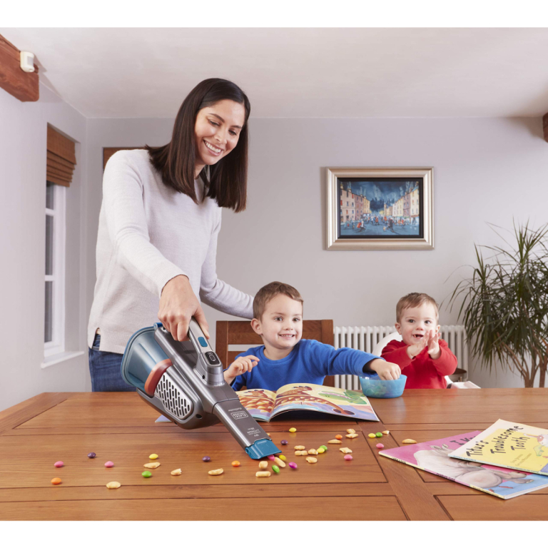 Aku ručni usisivač Black+Decker 18V BHHV520BF