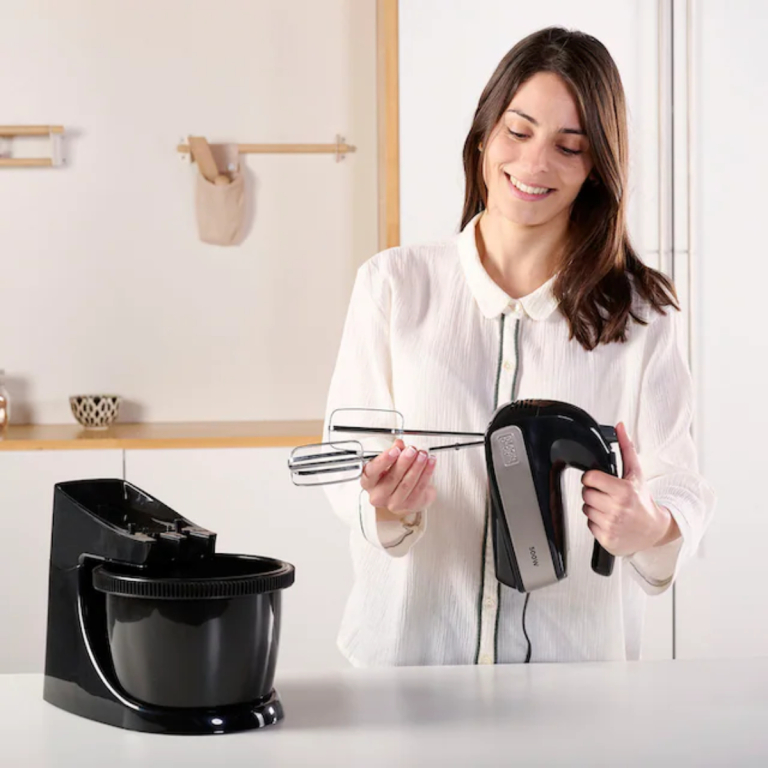 Mikser sa posudom Black+Decker BXMXA500E 500W