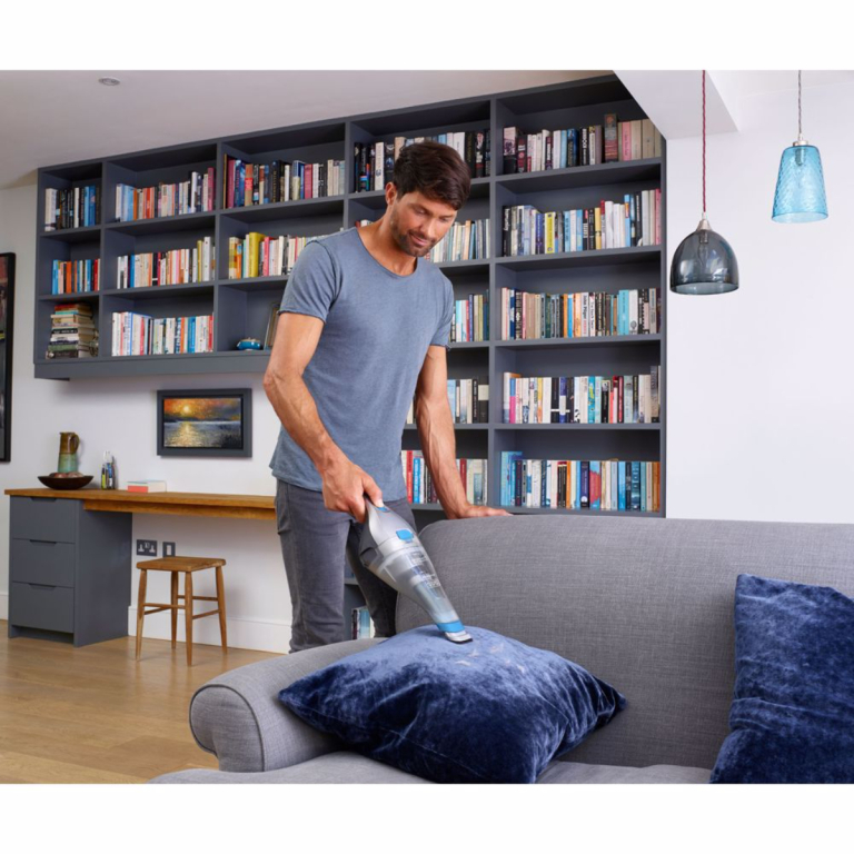 Aku ručni usisivač Black+Decker 7.2V NVC215WA