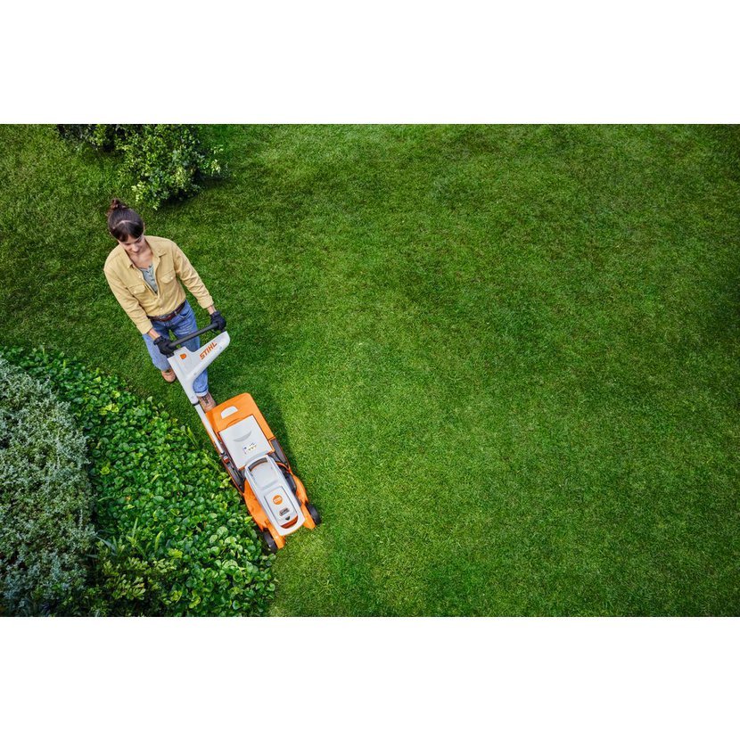 Gurajuća aku kosilica - kosačica STIHL RMA 239 6320 200 0086 SET 37cm sa 2 baterije AK 30 i punjačem