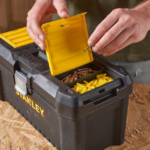 Kofer za alat-metalne kopče Stanley STST1-75518 16"