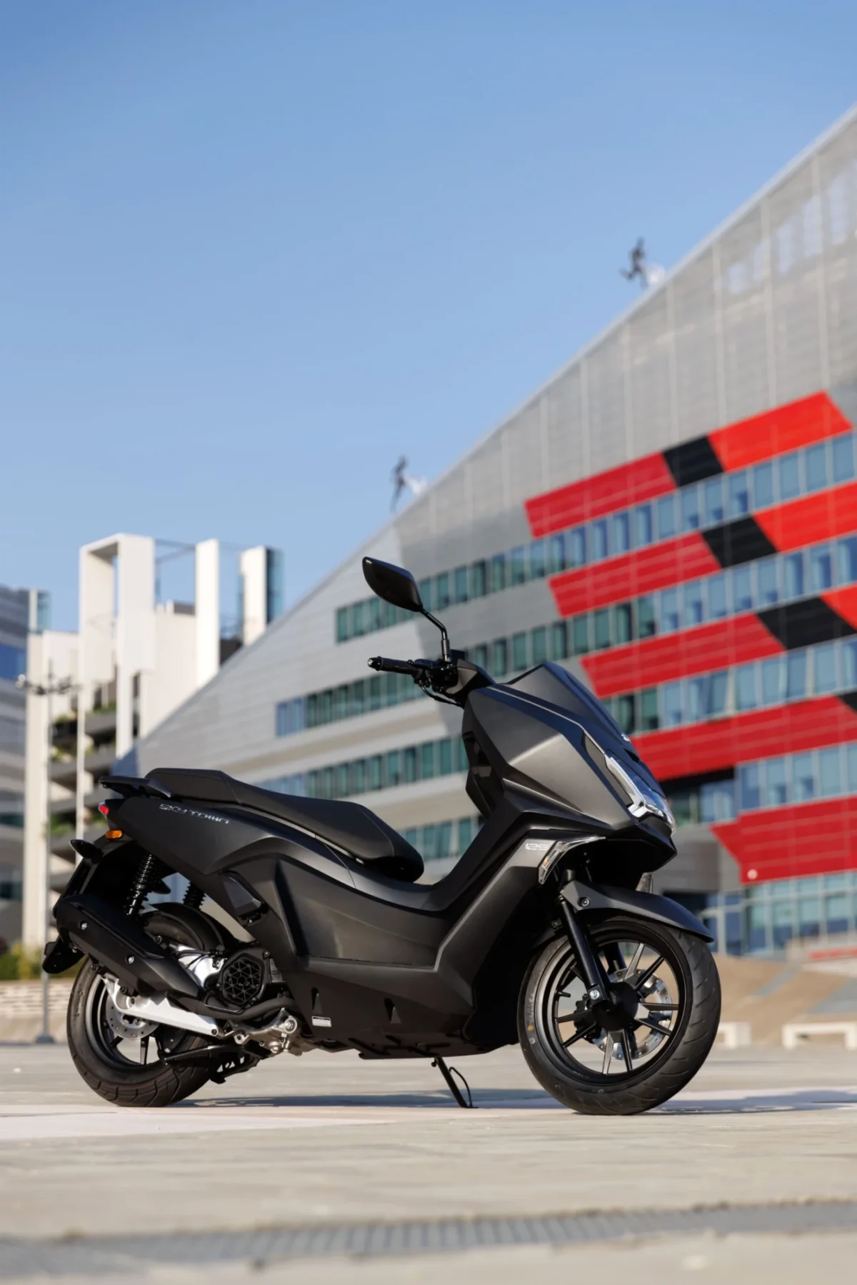 Motor - skuter Kymco Sky Town 125 - 125cc