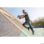 Aku bušilica odvijač Bosch GSR 06019J5005 18V-150 C sa 2 baterije 8.0Ah i brzim punjačem u koferu