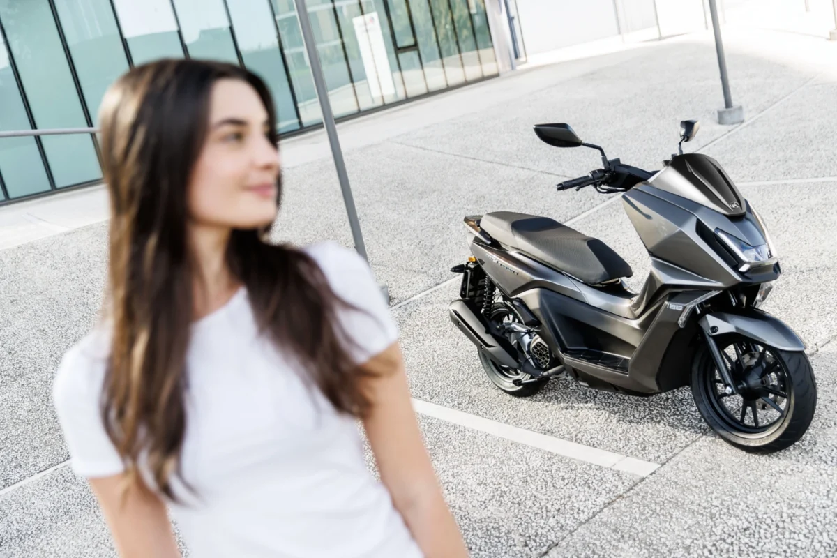 Motor - skuter Kymco Sky Town 125 - 125cc