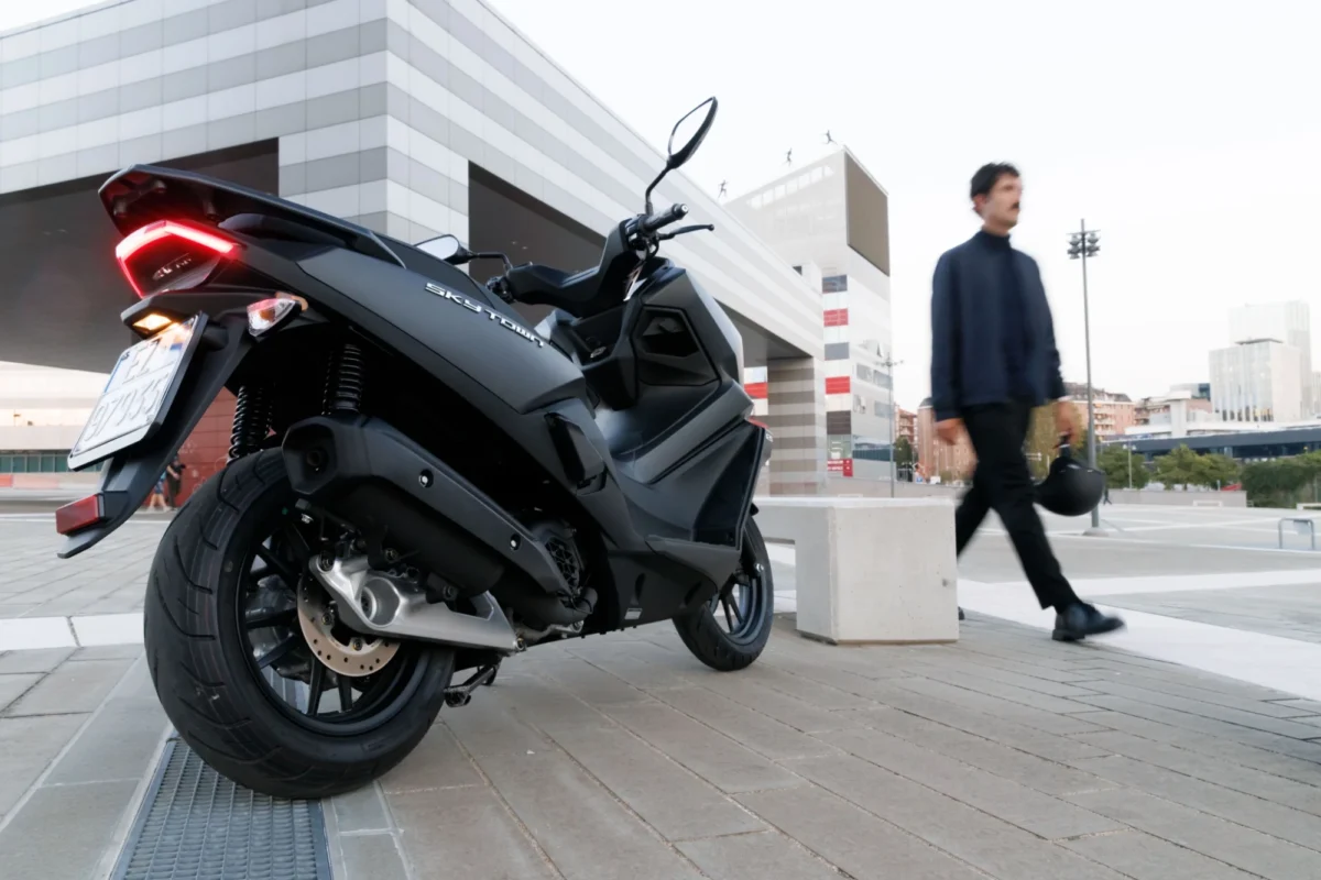 Motor - skuter Kymco Sky Town 125 - 125cc