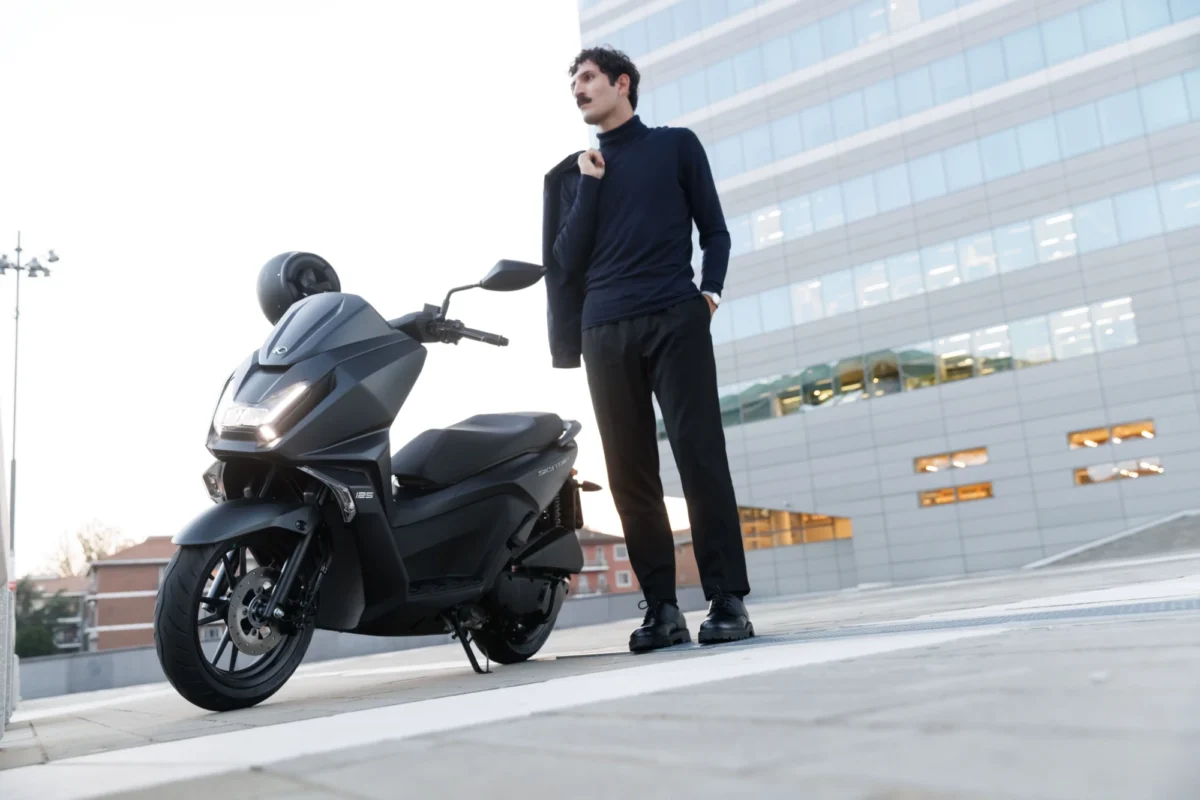 Motor - skuter Kymco Sky Town 125 - 125cc