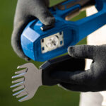 Aku škare-makaze za živu ogradu - živicu i travu Scheppach C-HTGS200-XS2 20V IXES 90-200cm sa baterijom 2.0Ah i punjačem 2.4A