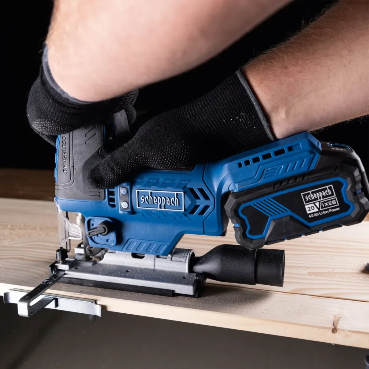 Aku ubodna pila Scheppach BC-JS254-XS2 20V IXES Brushless sa baterijom 2.0Ah i punjačem 2.4A