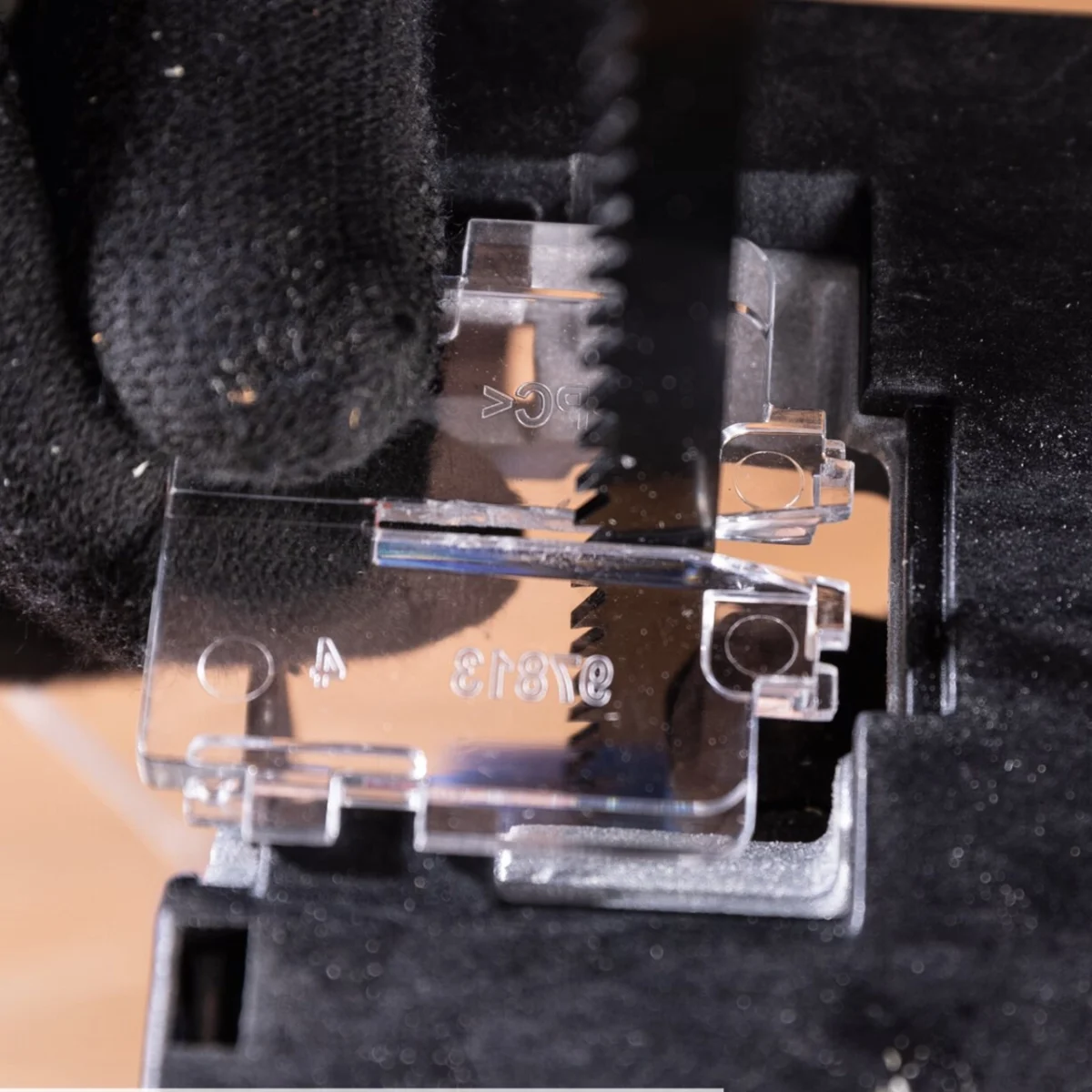 Aku ubodna pila Scheppach BC-JS254-XS2 20V IXES Brushless sa baterijom 2.0Ah i punjačem 2.4A