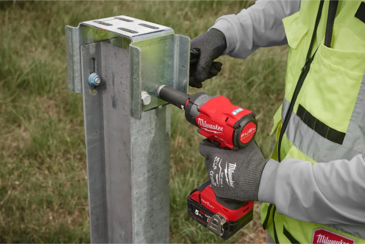 Aku udarni odvijač za solarne panele Milwaukee M18 ONEFIW2FC12-0X 4933493412 18V 1/2″ 203Nm u koferu