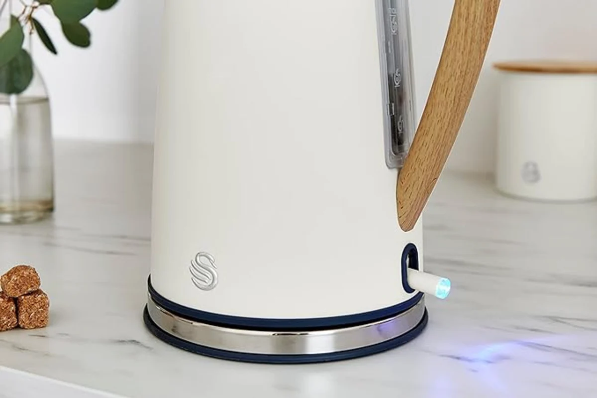 Kuhalo za vodu Swan SK14610 P-16185 1.7L 3000W