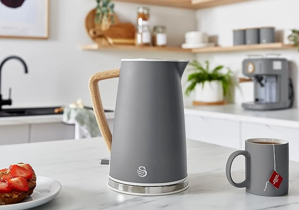 Kuhalo za vodu Swan SK14610 P-16185 1.7L 3000W