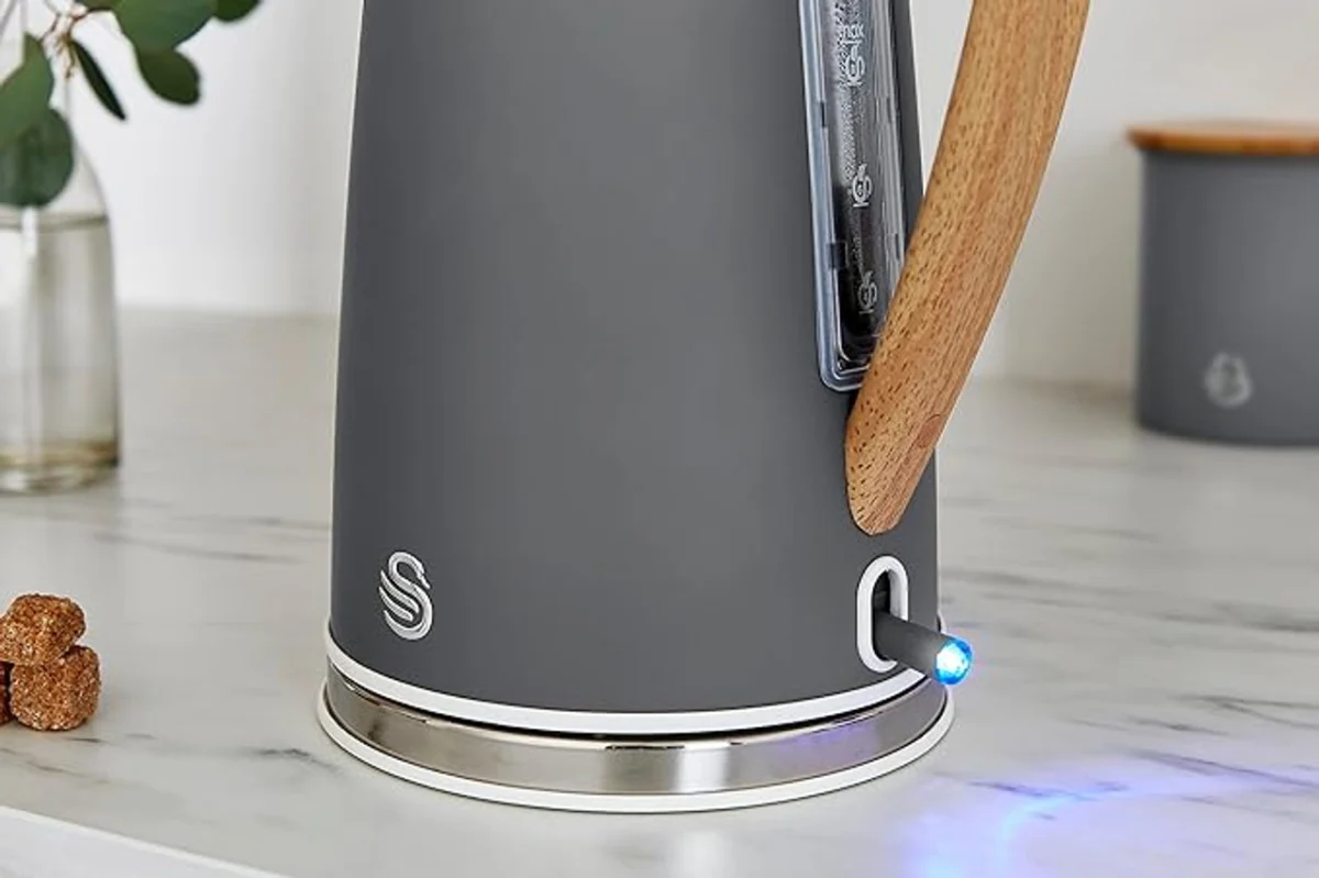 Kuhalo za vodu Swan SK14610 P-16185 1.7L 3000W