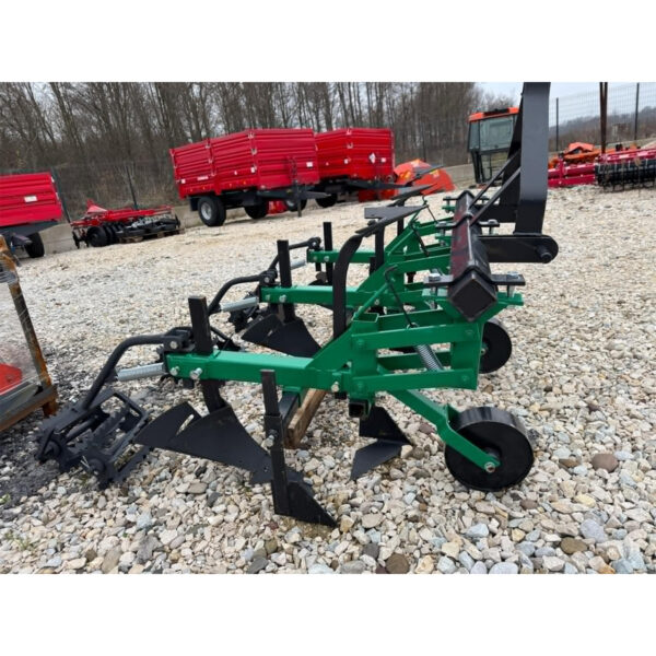 Podrivač - kultivator Bomet 019807 3-redni sa rotorima