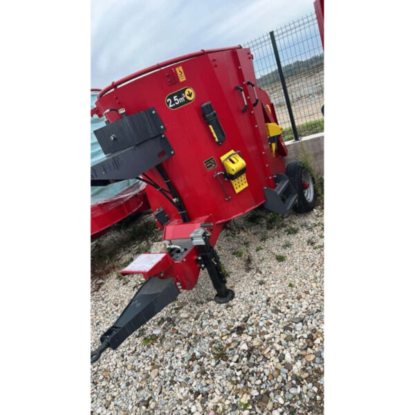 Mikserica Agrina 2.5m3 022228