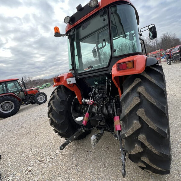 Dizelski traktor Tafe 8515 4WD sa kabinom 016038 80KS