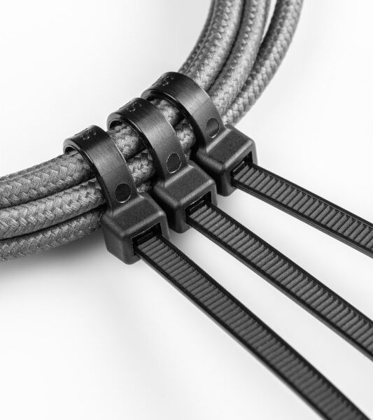 Plastična vezica Hoegert HT2C705 3.6 x 200mm 25 komada