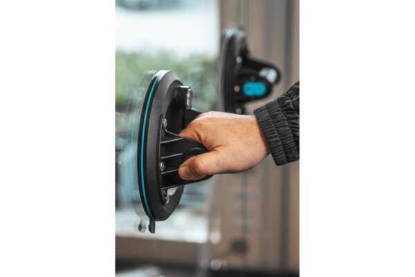 Ručni vakum Hoegert HT3B341 sa manometrom 200 mm