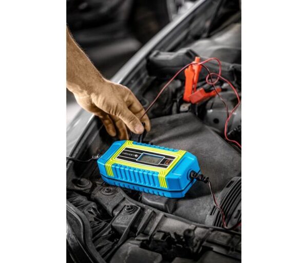 Automatski punjač akumulatora Hoegert HT8G610 2/4A 6/12V 140Ah