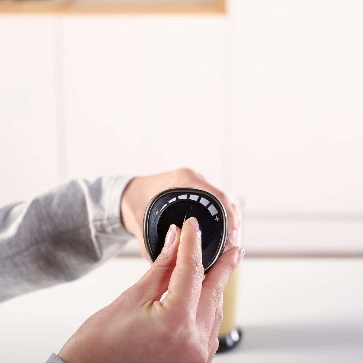 Ručni blender Black+Decker BXHB800E 800W