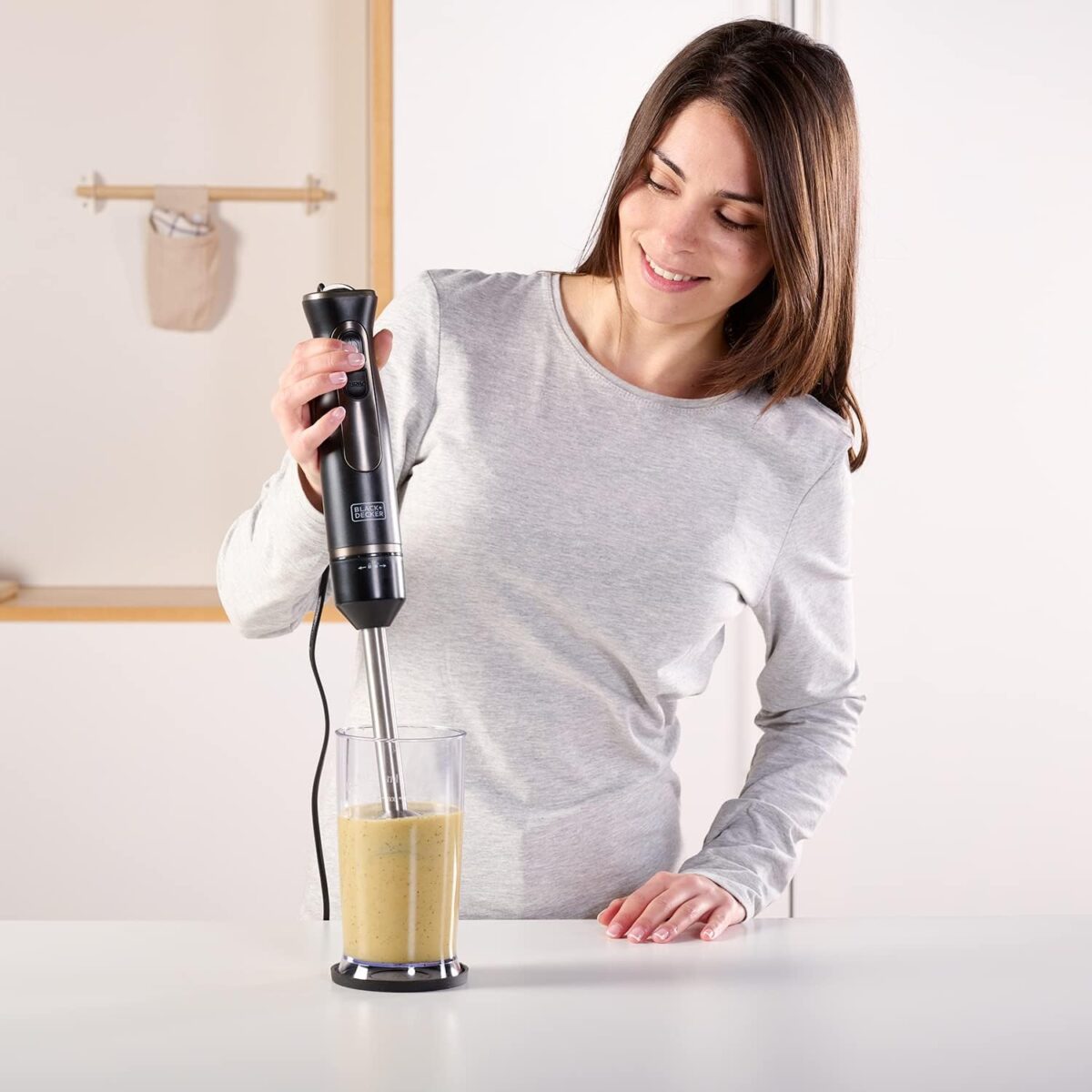 Ručni blender Black+Decker BXHB800E 800W