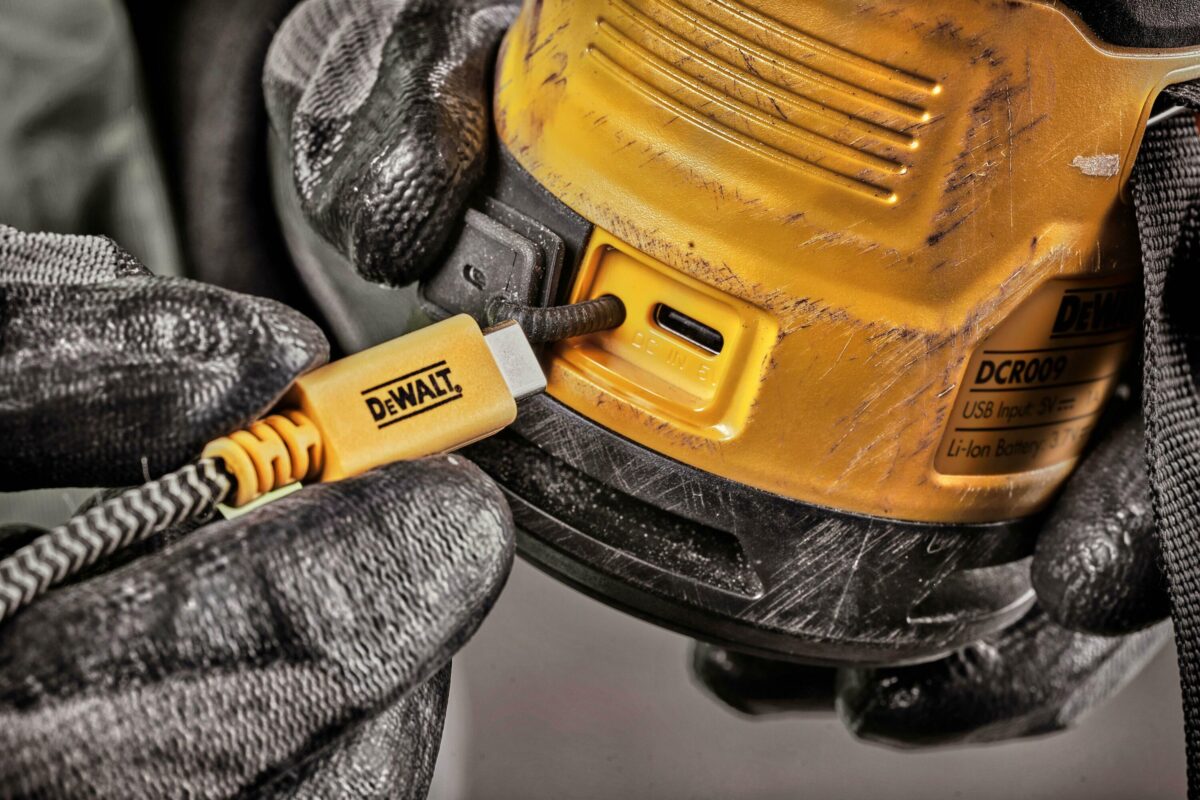 Aku bluetooth zvučnik - radio uređaj DeWalt DCR009 5W