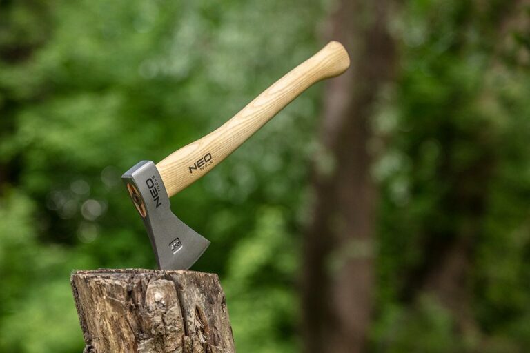 Sjekira Neo Tools 63-119 345mm u kožnoj futroli