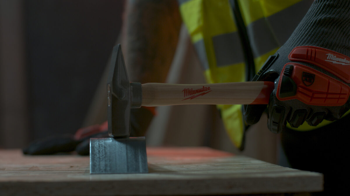 Bravarski čekić Milwaukee 4932478667 300g