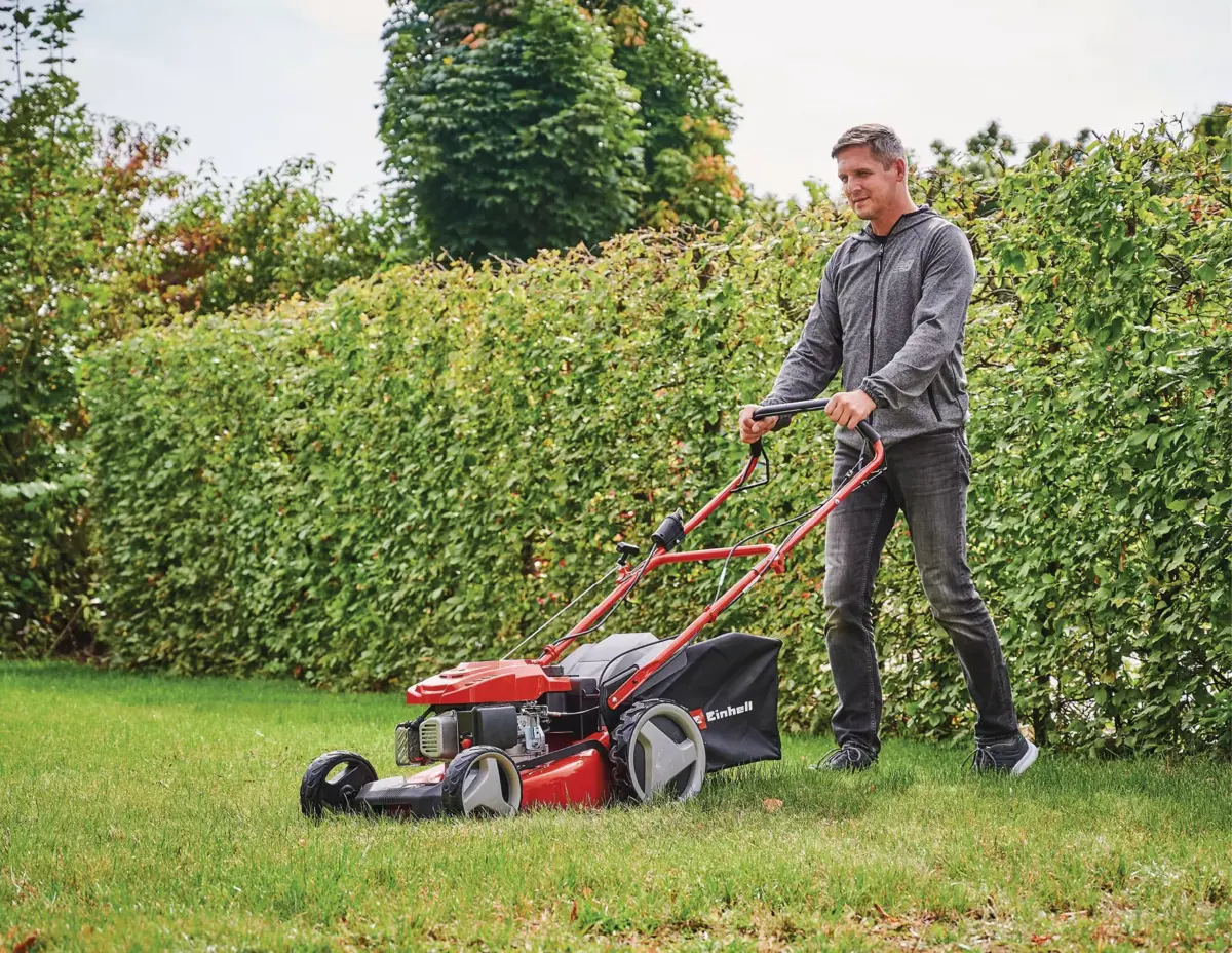 Samohodna benzinska parkovska kosilica-kosačica Einhell GC-PM 46 S HW-E 3407570 3.35KS 46cm