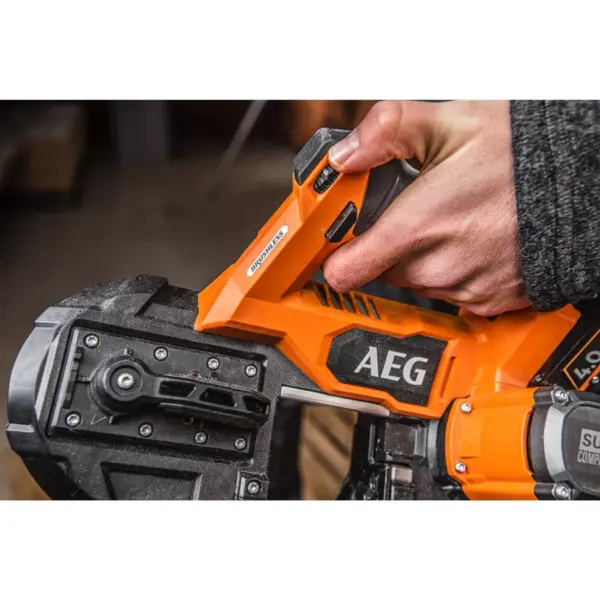 Aku tračna pila AEG BNS 18SBL-0 4935498943 18V 64mm