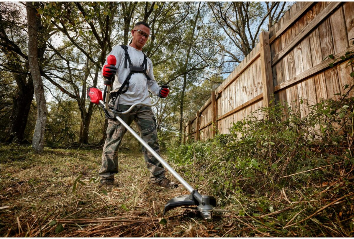 Aku trimer - kosa Milwaukee M18FBCU-802 4933492298 40cm sa dvije 8.0Ah baterije i punjačem