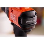 Aku bušilica - odvijač Black+Decker BLD682D2XK 18V 50Nm sa 2 baterije 2.0Ah i punjačem u koferu